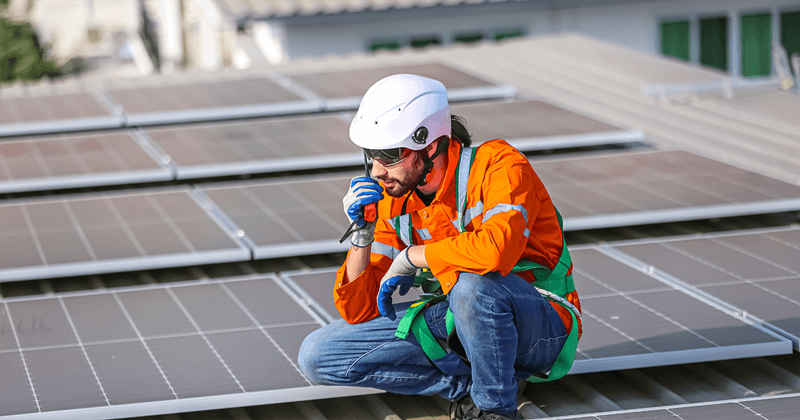 Installatore Impianto Fotovoltaico sul tetto di una Casa | Abbassalebollette.it Installatore Impianto Fotovoltaico sul tetto di una Casa
